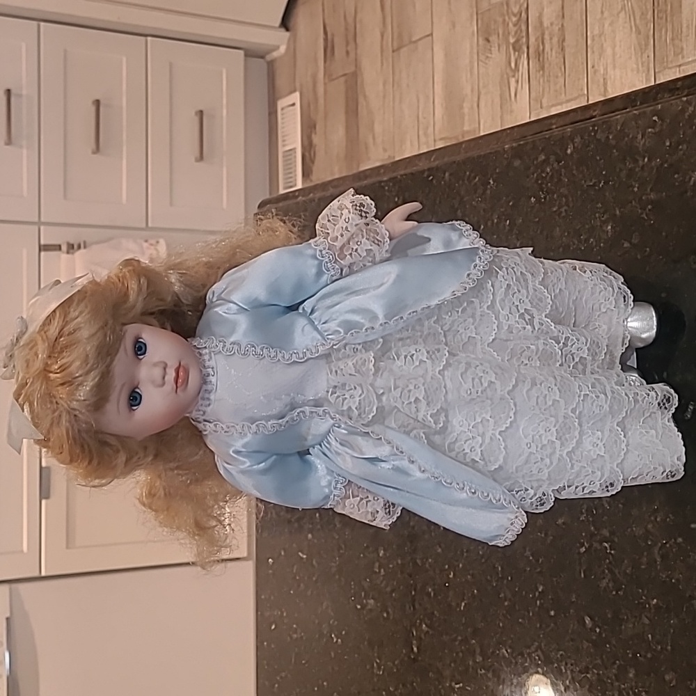 Seymour Mann Connisseur Doll Collections 17" Doll with stand